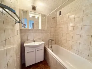 Prodej bytu 3+1, Praha - Střížkov, K Šafránce, 53 m2