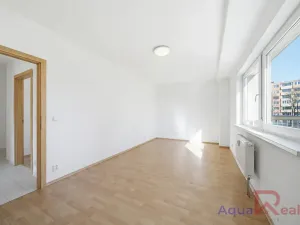 Prodej bytu 3+kk, Karlovy Vary, Okružní, 84 m2
