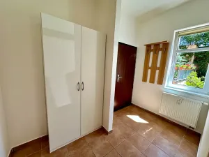 Pronájem bytu 2+kk, Praha - Břevnov, Bělohorská, 49 m2