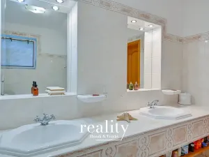 Prodej rodinného domu, Znojmo, 480 m2