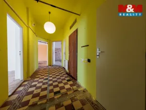 Prodej bytu 4+1, Karlovy Vary, Wolkerova, 146 m2