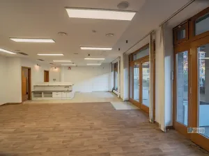 Prodej obchodního prostoru, Praha - Hlubočepy, Hlubočepská, 104 m2