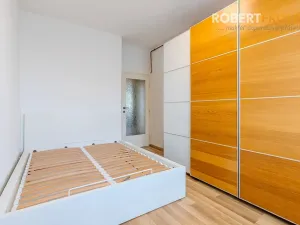 Pronájem bytu 2+kk, Praha - Břevnov, Patočkova, 40 m2