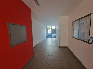 Pronájem bytu 3+1, Praha - Petrovice, Rezlerova, 70 m2