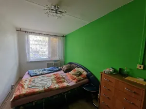 Pronájem bytu 3+1, Praha - Petrovice, Rezlerova, 70 m2