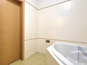 Pronájem bytu 2+kk, Praha - Pitkovice, Žampiónová, 59 m2