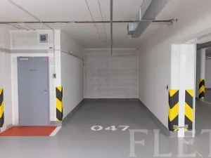 Pronájem bytu 1+kk, Praha - Hloubětín, Poděbradská, 30 m2