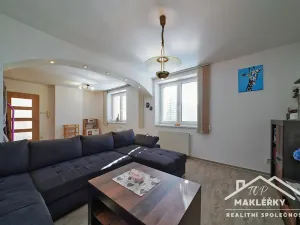 Prodej rodinného domu, Zásmuky, Sladkovského, 186 m2