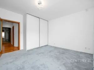 Prodej bytu 3+1, Praha - Hlubočepy, Renoirova, 74 m2