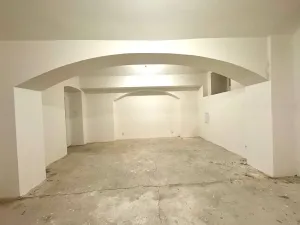 Pronájem kanceláře, Praha - Strašnice, Saratovská, 110 m2