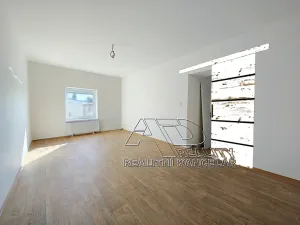 Pronájem atypického bytu, České Budějovice, 44 m2