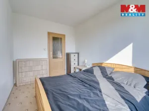 Prodej bytu 2+kk, Žebrák, Sídliště, 39 m2
