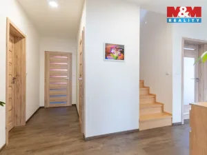 Prodej rodinného domu, Okrouhlá, 222 m2