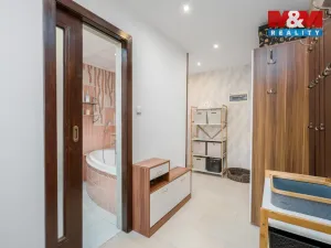 Prodej bytu 2+1, Teplice, Svojsíkova, 56 m2