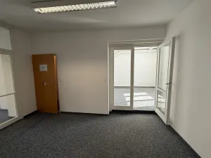 Pronájem kanceláře, Vsetín, Dolní náměstí, 194 m2