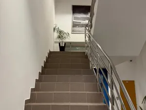 Pronájem kanceláře, Vsetín, Dolní náměstí, 194 m2