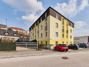 Prodej bytu 2+kk, Úpice, Národní, 46 m2