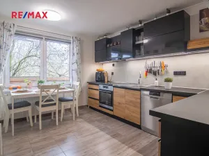 Prodej rodinného domu, Milovice, 249 m2