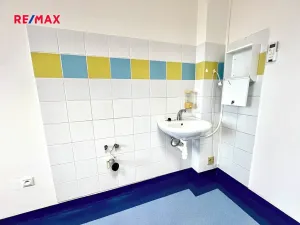 Pronájem kanceláře, Kyjov, Masarykovo náměstí, 21 m2