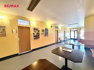 Pronájem kanceláře, Kyjov, Masarykovo náměstí, 21 m2