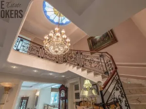 Prodej rodinného domu, Praha - Dolní Měcholupy, U přejezdu, 359 m2