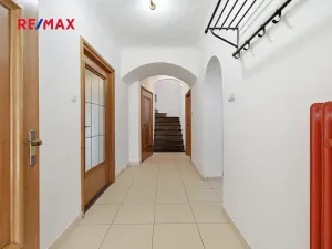 Prodej rodinného domu, Břasy, 298 m2