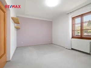 Prodej rodinného domu, Břasy, 298 m2