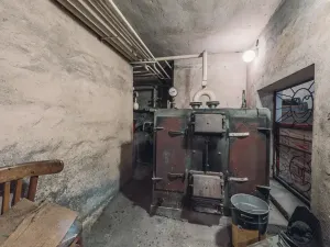 Prodej komerční nemovitosti, Klamoš, 865 m2