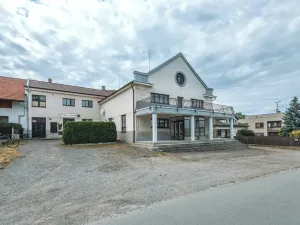 Prodej restaurace, Klamoš, 865 m2