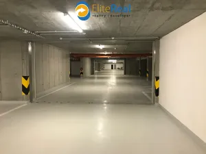 Pronájem garážového stání, Olomouc, Frištenského, 14 m2