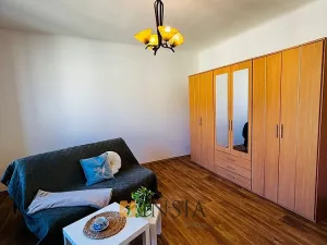 Pronájem bytu 1+1, Praha - Holešovice, Stupkova, 42 m2