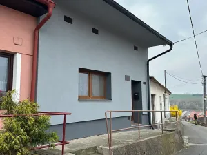 Pronájem rodinného domu, Bánov, 133 m2