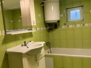 Pronájem rodinného domu, Bánov, 133 m2