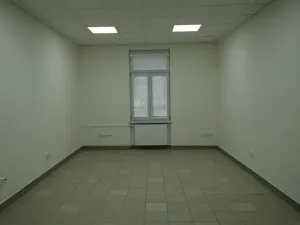 Pronájem obchodního prostoru, Frýdek-Místek, tř. T. G. Masaryka, 42 m2