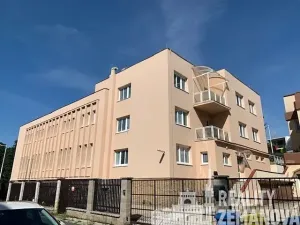 Pronájem kanceláře, Praha - Žižkov, U zásobní zahrady, 347 m2