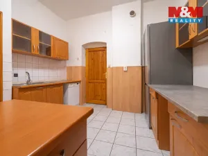 Prodej bytu 3+1, Nový Bor - Arnultovice, Gen. Svobody, 183 m2