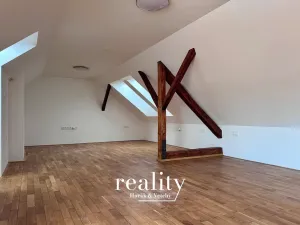 Pronájem atypického bytu, Moravské Budějovice, Gymnazijní, 73 m2