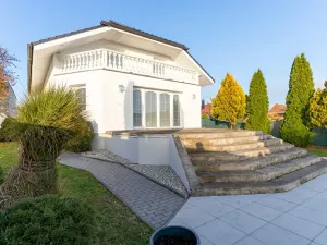 Prodej vily, Kostelec na Hané, 200 m2