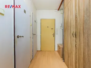 Prodej bytu 1+kk, Praha - Prosek, Vysočanská, 37 m2