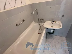 Prodej bytu 3+1, Teplice, Jaselská, 75 m2