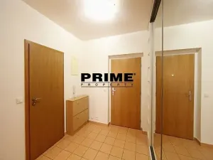 Pronájem bytu 2+kk, Praha - Žižkov, Jeseniova, 54 m2