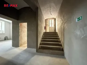 Pronájem obchodního prostoru, Praha - Nové Město, Koubkova, 89 m2