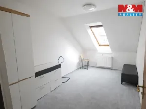 Pronájem bytu 4+1, Jinočany, Náměstí 5. května, 127 m2