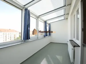 Pronájem bytu 1+kk, Praha - Nusle, Lounských, 50 m2