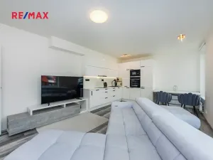 Prodej bytu 3+kk, Praha - Dolní Měcholupy, Kardausova, 84 m2