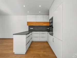 Pronájem rodinného domu, Praha - Vinoř, Lipoltická, 114 m2