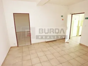 Pronájem kanceláře, Neratovice, 514 m2