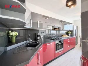 Prodej bytu 3+1, Kladno, Vašíčkova, 77 m2