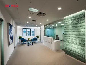 Prodej komerční nemovitosti, Kraslice, Palackého, 1800 m2