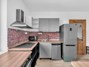 Pronájem bytu 2+kk, Hradec Králové, Pražská třída, 53 m2